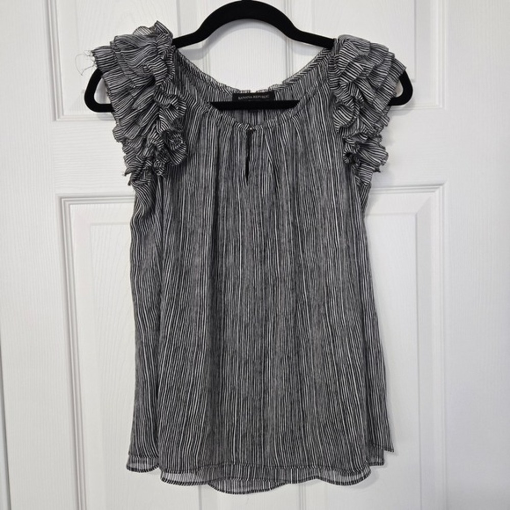 Banana Republic Striped Ruffle Sleeve‎ Blouse Black White XS Petite Chiffon Top